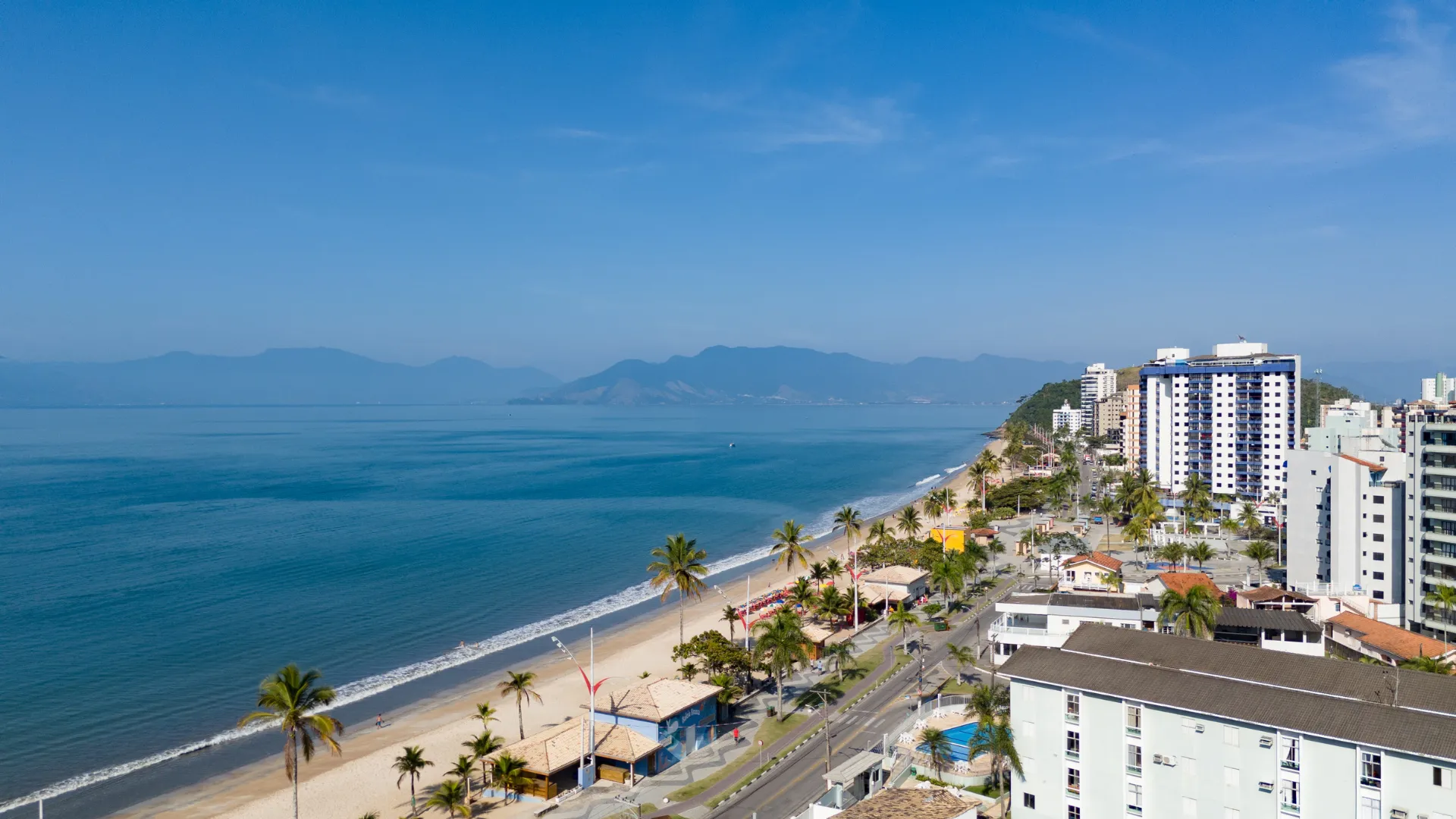 Vista da Praia Martim de Sá — Caraguatatuba SP